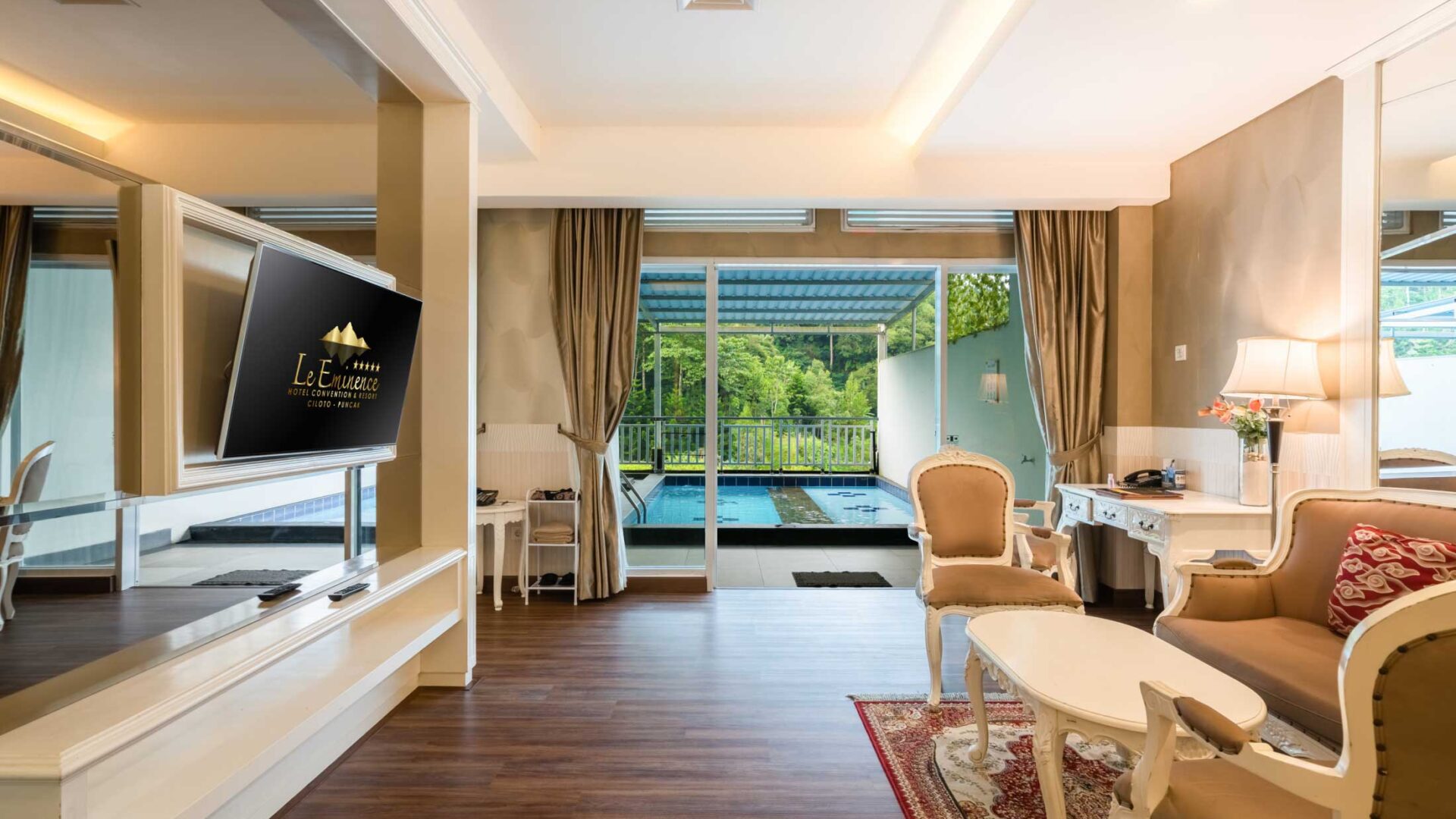 Royal Suite With Pool